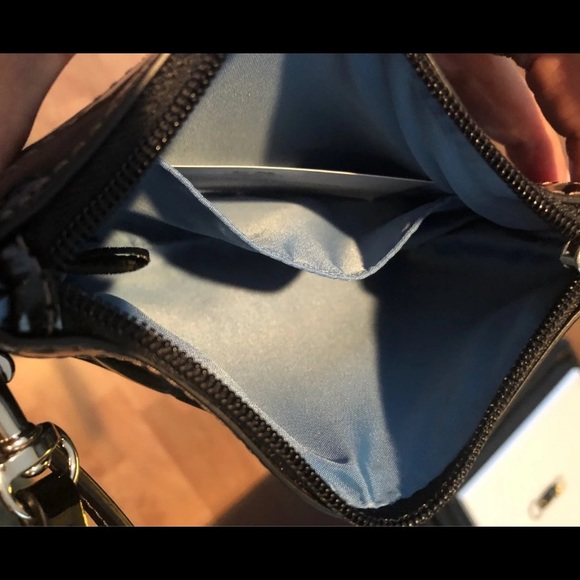 New Coach Wristlet with Key Chain - Picture 2 of 2